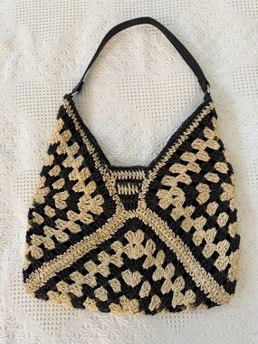 Source Unknown Black and Cream Handwoven Crochet Shoulder Bag